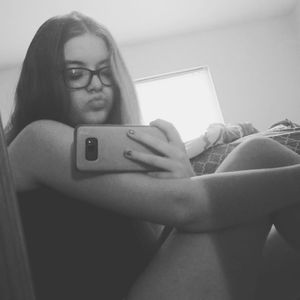 Meet your Posher, Chloe